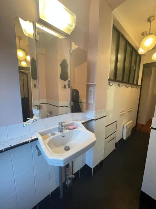 Le Montmorency 41 Authentique Et Cosy Centre Historique Proximite Parking Gratuit Sete Ngoại thất bức ảnh